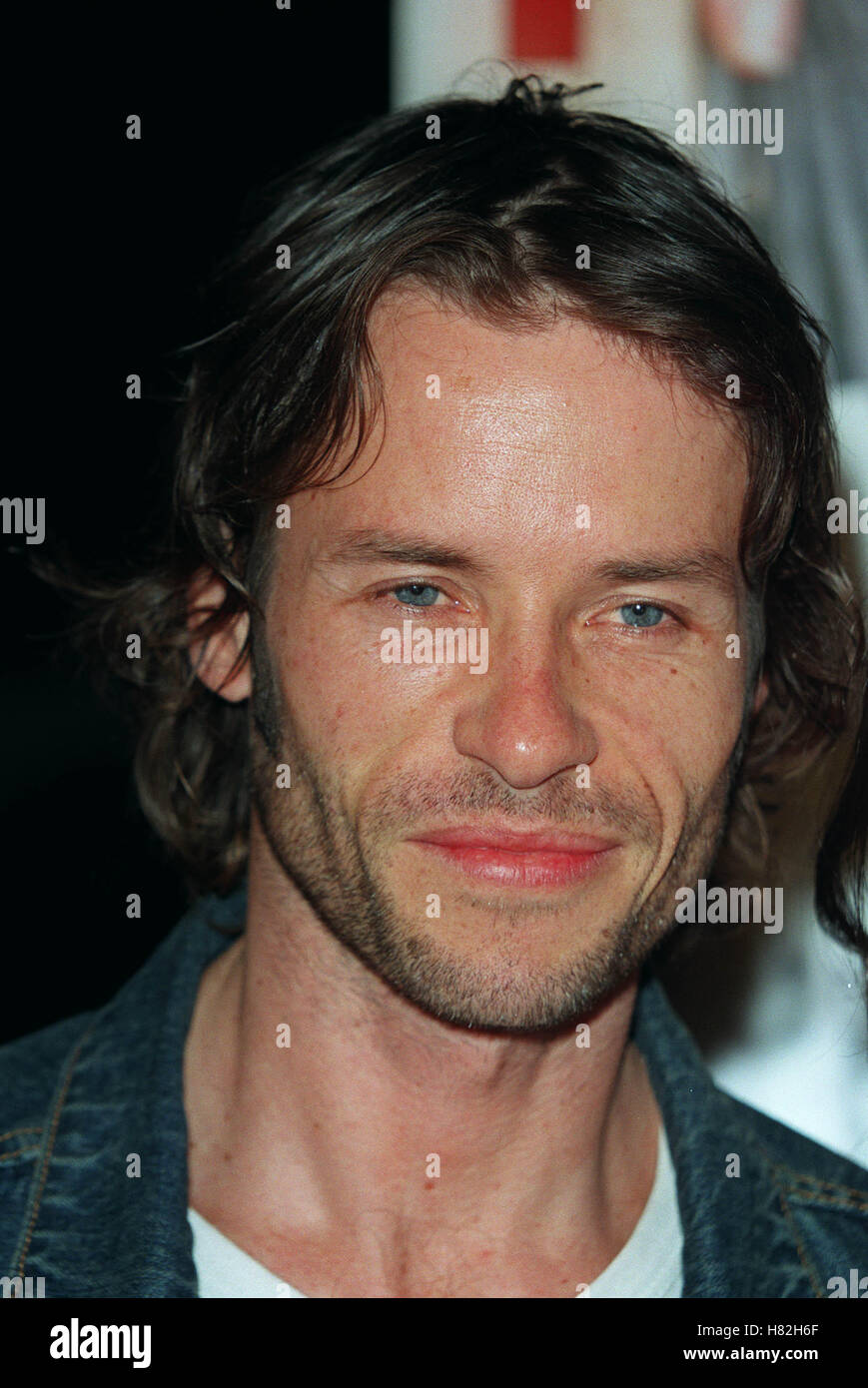 Guy pearce memento hi-res stock photography and images - Alamy