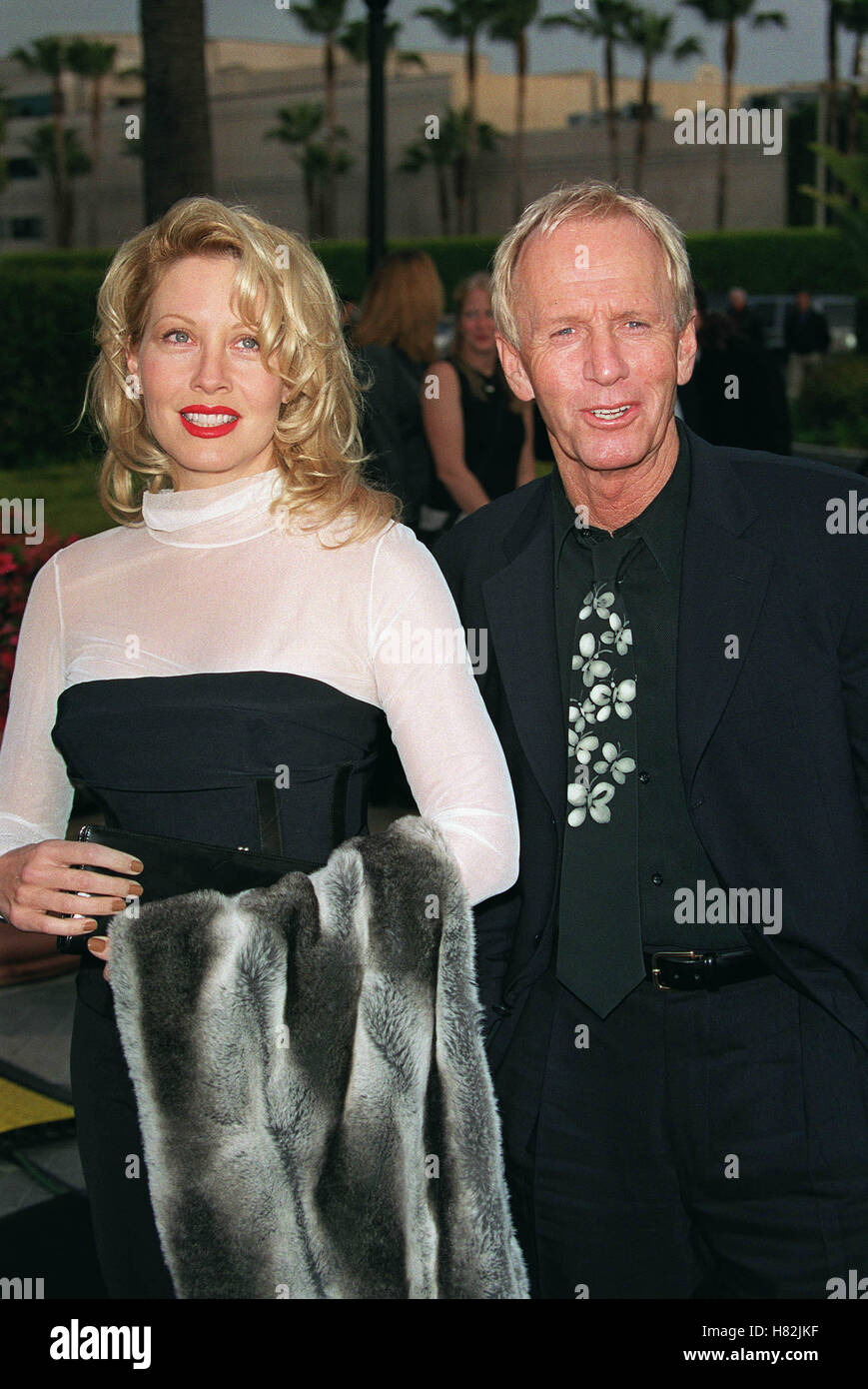 Paul hogan linda kozlowski hi-res stock photography and images - Alamy