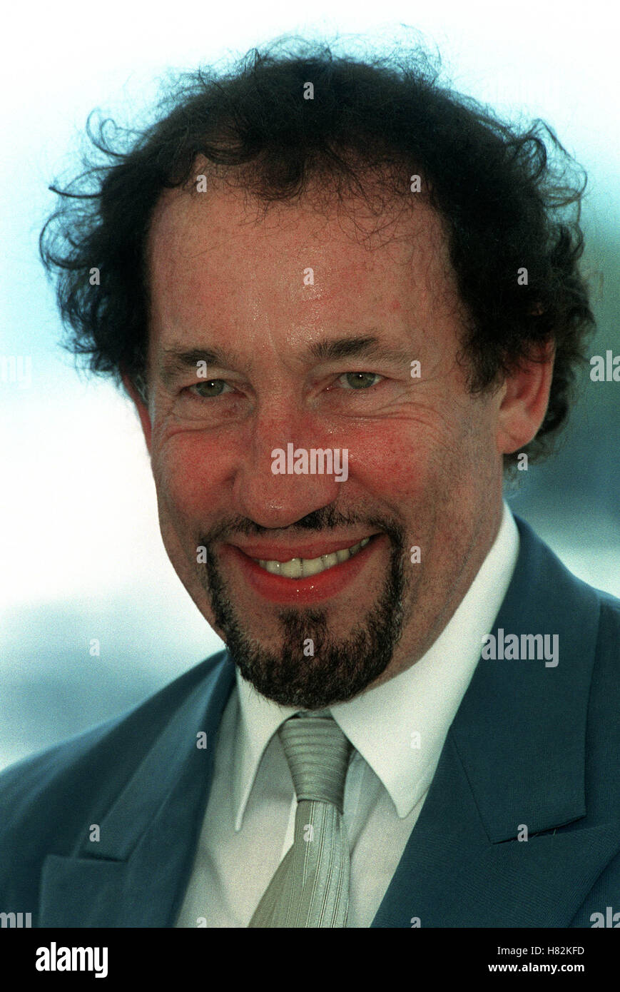 SIMON CALLOW CANNES FILM FESTIVAL CANNES FRANCE EUROPE 12 May 2001 Stock Photo
