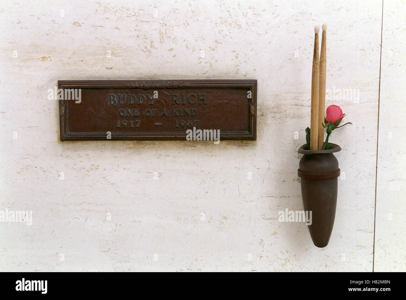 Buddy rich grave hires stock photography and images Alamy