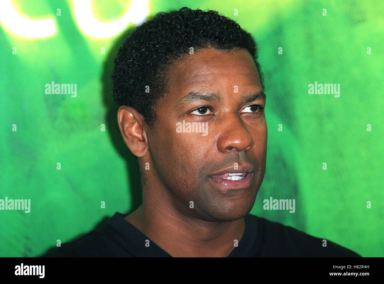 DENZEL WASHINGTON "TRAINING DAY" PHOTOCALL VENICE FILM FESTIVAL 2001
