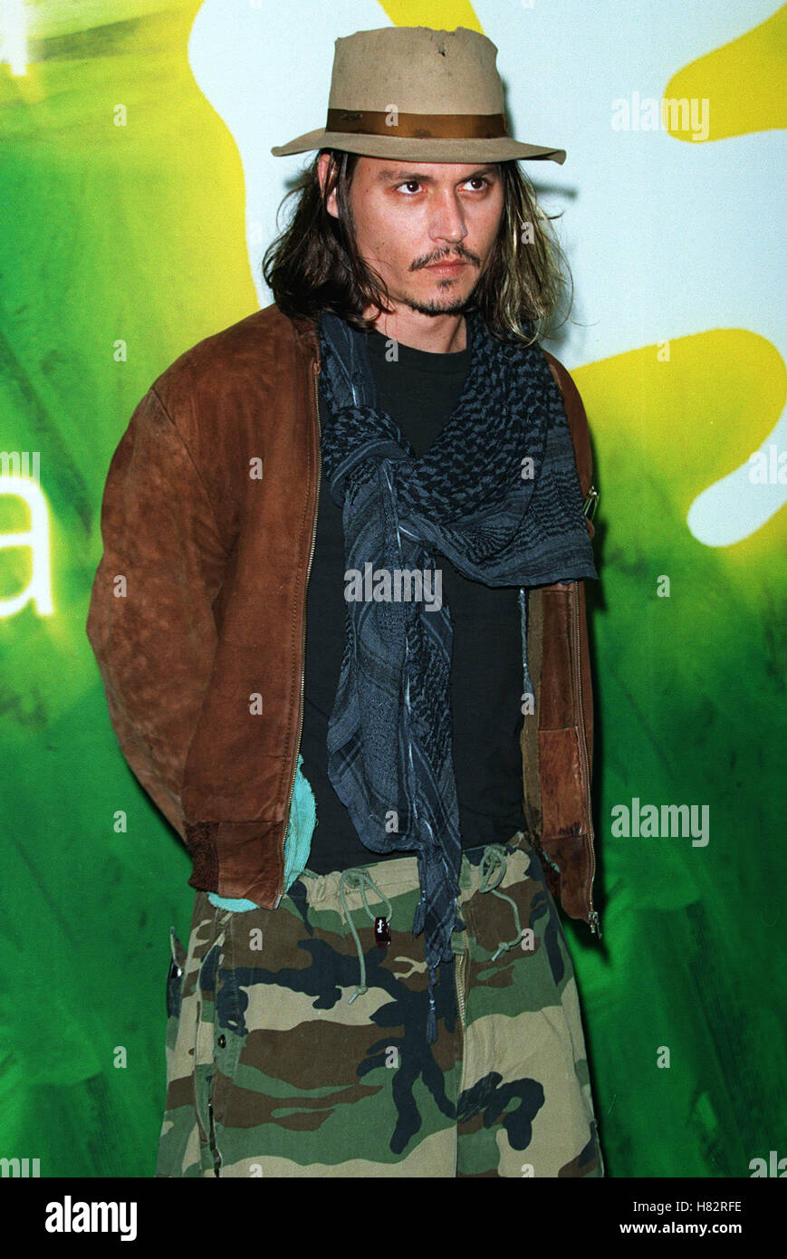 JOHNNY DEPP "FROM HELL" PHOTOCALL VENICE FILM FESTIVAL 2001 ITALY 07