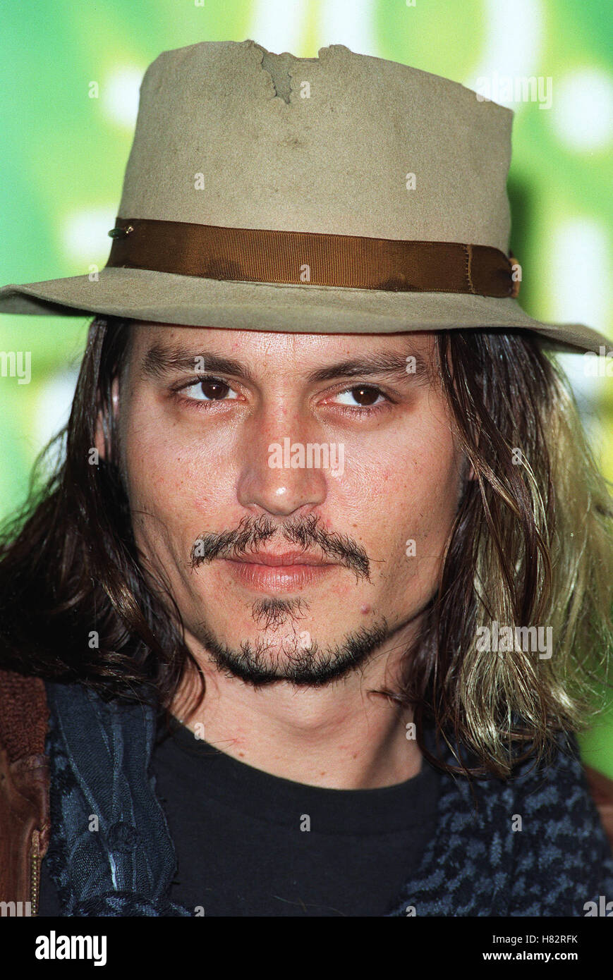 JOHNNY DEPP "FROM HELL" PHOTOCALL VENICE FILM FESTIVAL 2001 ITALY 07