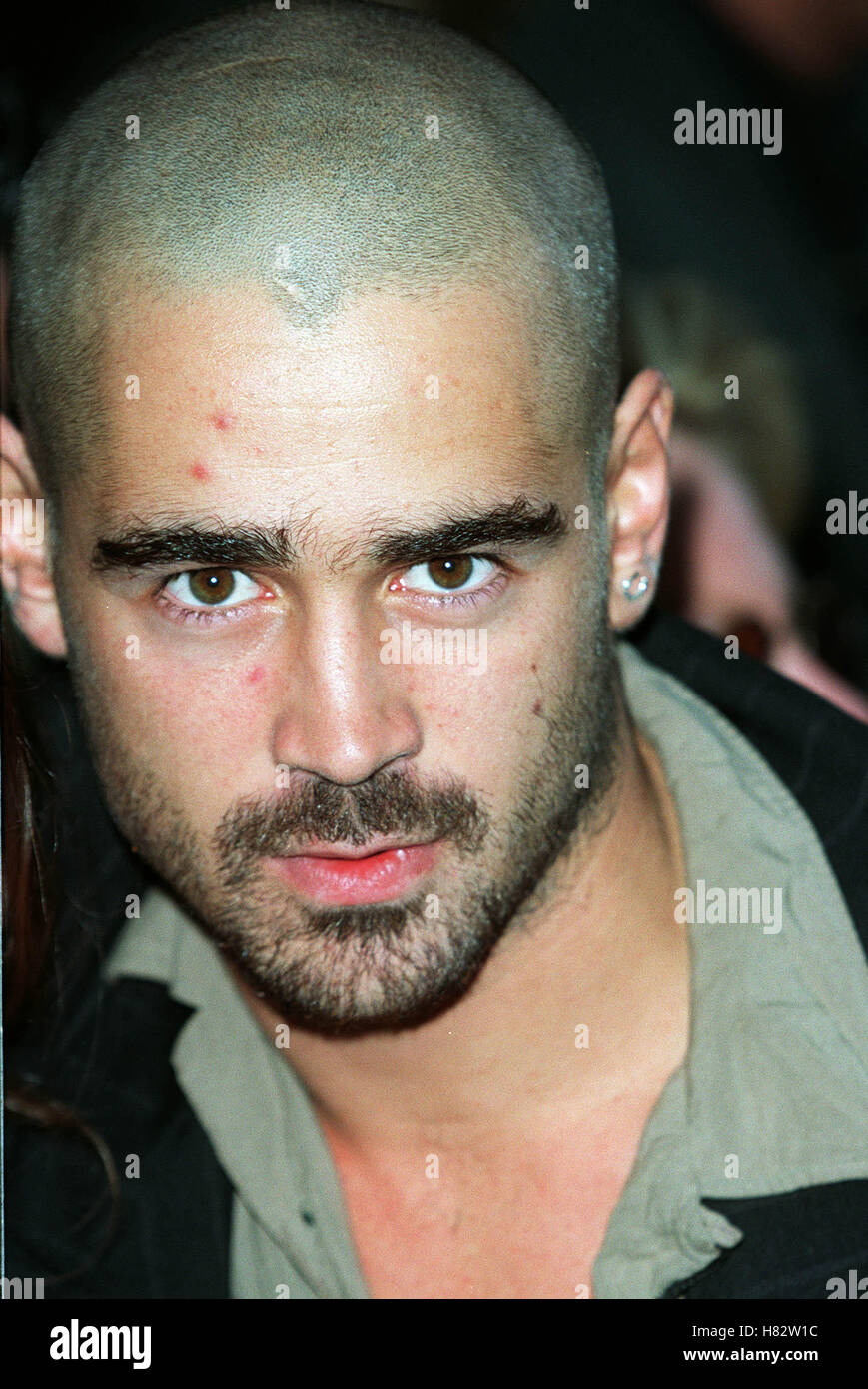 COLIN FARRELL 'AMERICAN OUTLAWS' FILM PREM HOLLYWOOD LOS ANGELES USA 14 August 2001 Stock Photo