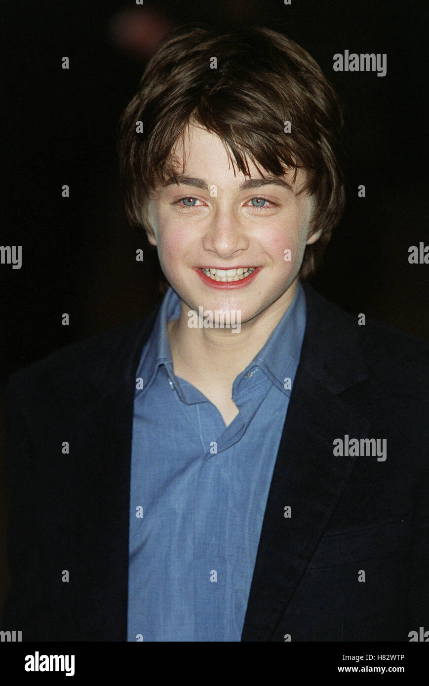 DANIEL RADCLIFFE WORLD PREMIER 'HARRY POTTER' LEICESTER SQ LONDON ENGLAND 04 November 2001 Stock Photo