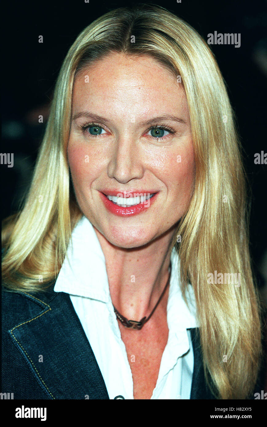 Kelly lynch 2001 hires stock photography