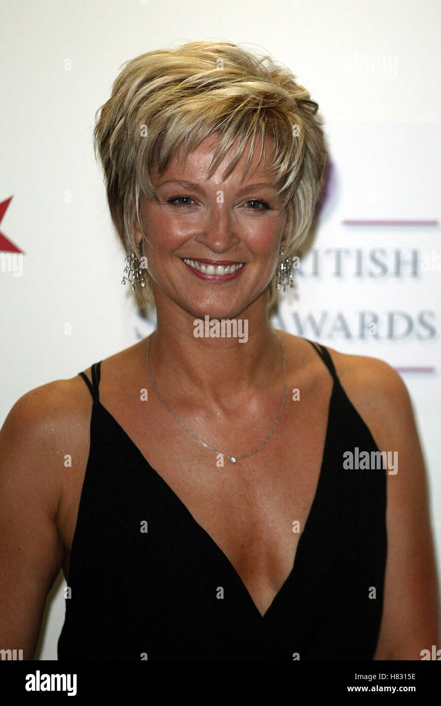 GILLIAN TAYLFORTH SOAP AWARDS 2002 BBC TELEVISION CENTRE LONDON ENGLAND