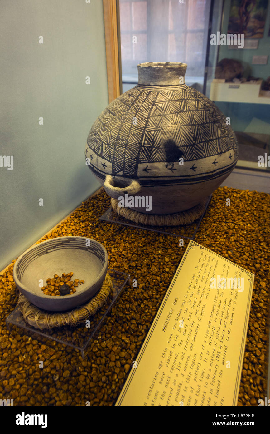 Pottery museum native american hi-res stock photography and images - Page 5  - Alamy