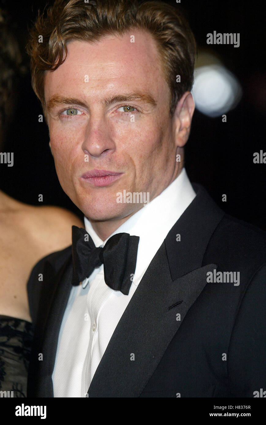 Is Black Sails Star Toby Stephens Related to Maggie Smith? - Parade