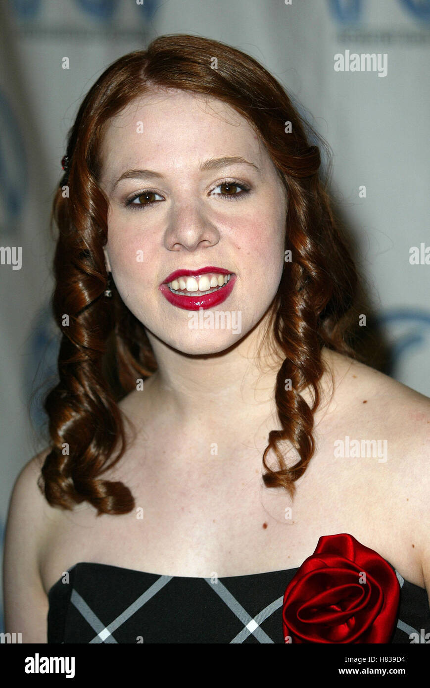 LYNSEY BARTILSON 13TH PRODUCERS GUILD AWARDS CENTURY CITY LOS ANGELES USA 03 March 2002 Stock Photo