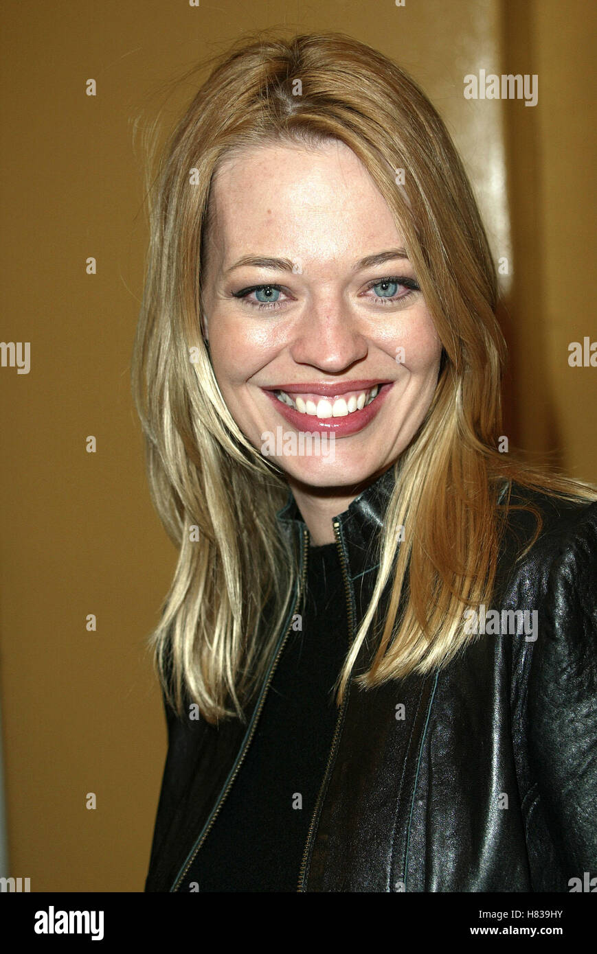 JERI RYAN THE TIME MACHINE FILM PREMIERE WESTWOOD LOS ANGELES USA 04 March 2002 Stock Photo