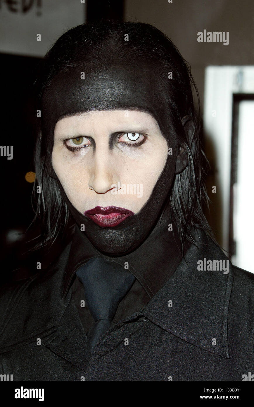 MARILYN MANSON RESIDENT EVIL FILM PREMIERE HOLLYWOOD LOS ANGELES USA 12 March 2002 Stock Photo