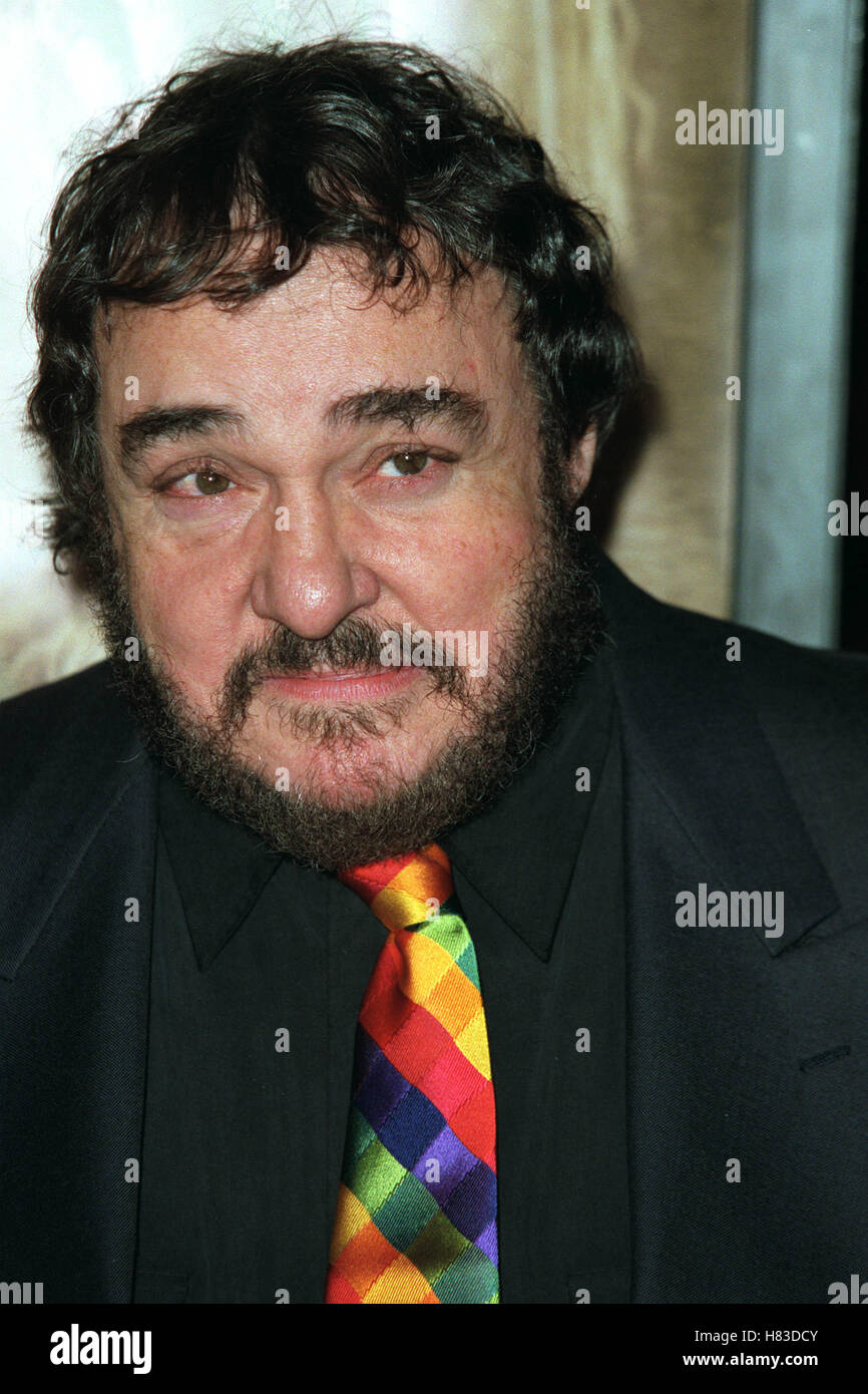 JOHN RHYS DAVIES THE LORD OF THE RINGS: THE FELLOWSHIP OF THE RING LOS ANGELES PREMIERE EGYPTIAN THEATRE HOLLYWOOD LOS ANGELE Stock Photo