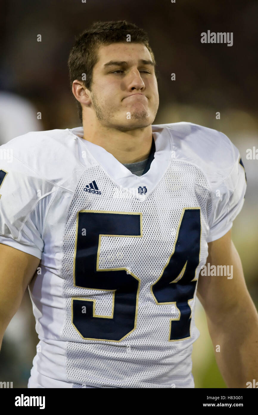 November 28, 2009; Stanford, CA, USA; Notre Dame Fighting Irish linebacker Anthony McDonald (54) during the third quarter against the Stanford Cardinal at Stanford Stadium.  Stanford defeated Notre Dame 45-38. Stock Photo