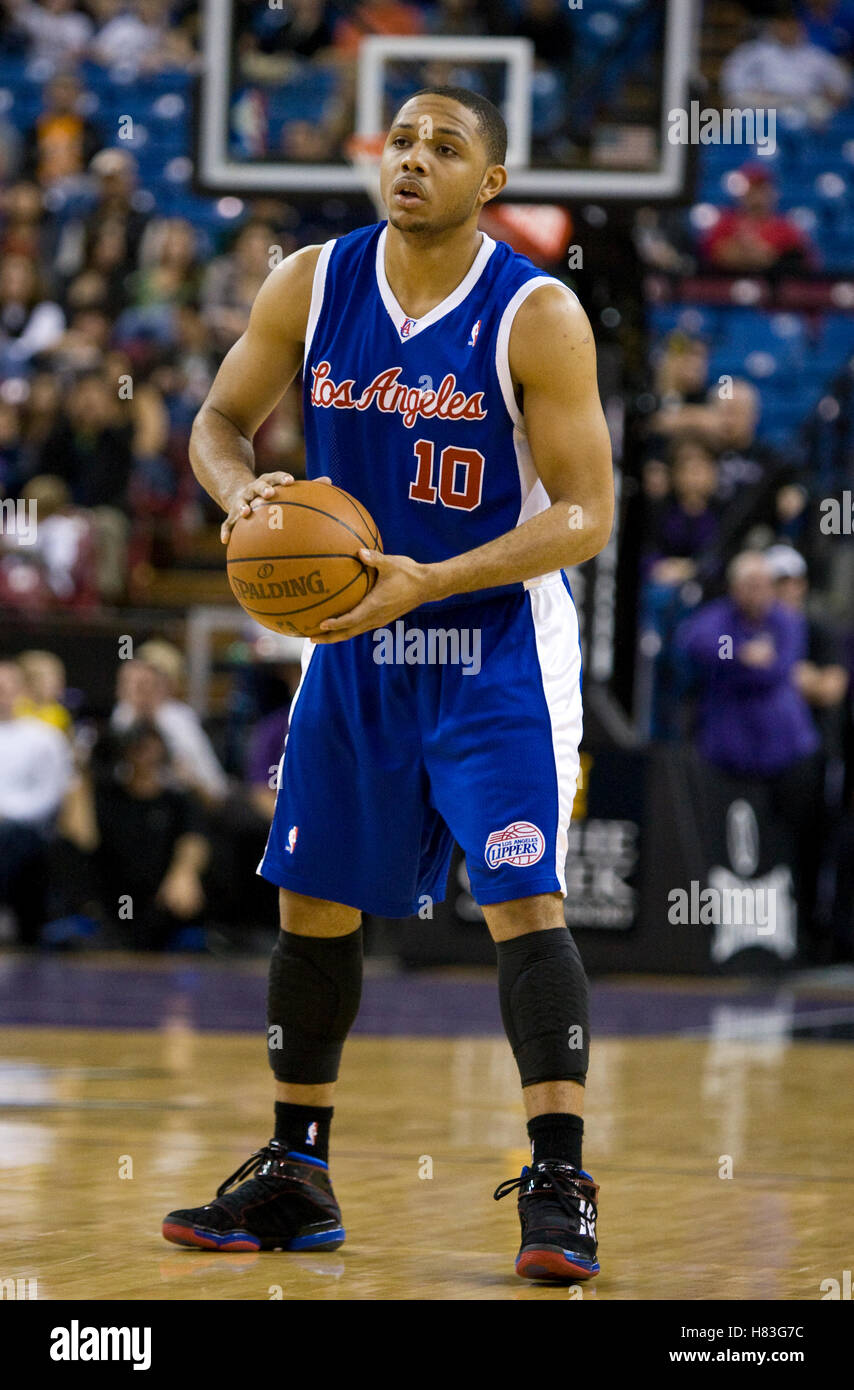 ERIC GORDON LOS ANGELES CLIPPERS GAME WORN WARM-UP SHIRT AND PANTS