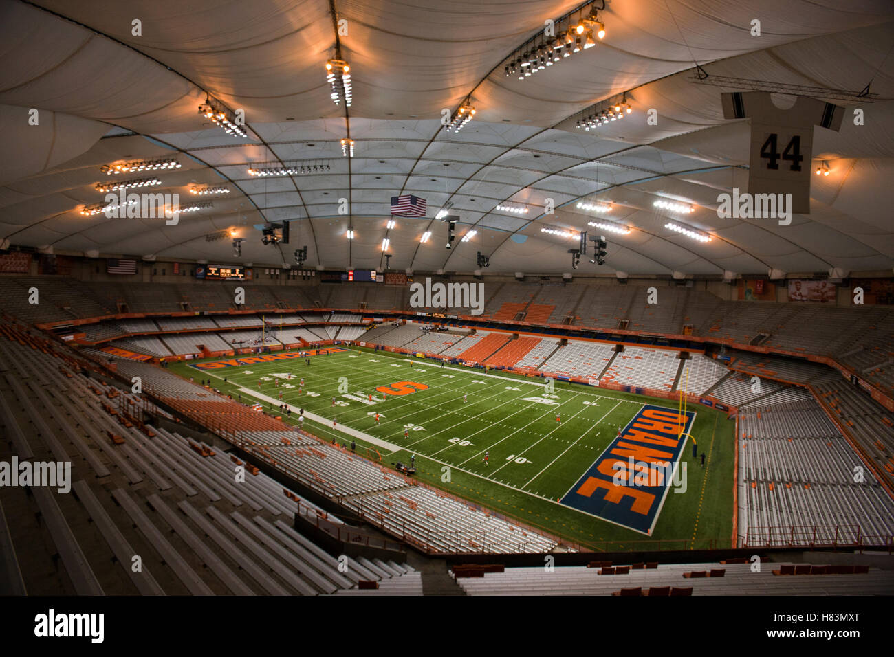 Carrier dome hires stock photography and images Alamy