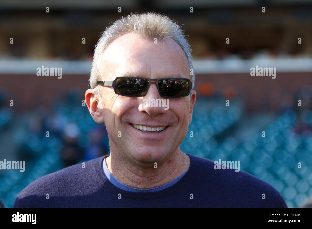 San Francisco 49ers Quarterback Joe Montana competing in the 1989 Superbowl  Stock Photo - Alamy