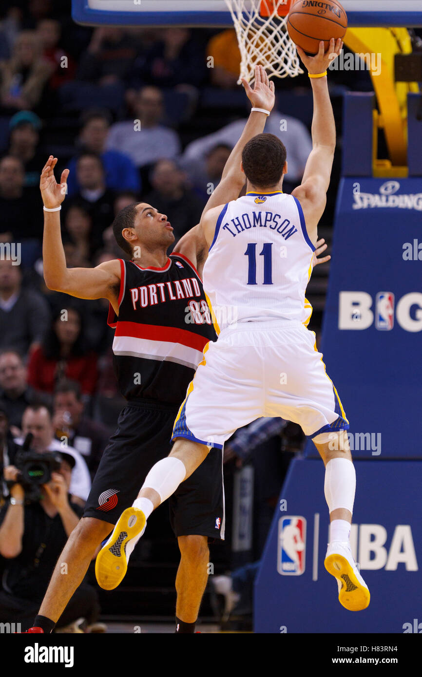Jan 25, 2012; Oakland, CA, USA; Golden State Warriors guard Klay Thompson  (11) dunks against the Portland Trail Blazers during the first quarter at  Oracle Arena Stock Photo - Alamy