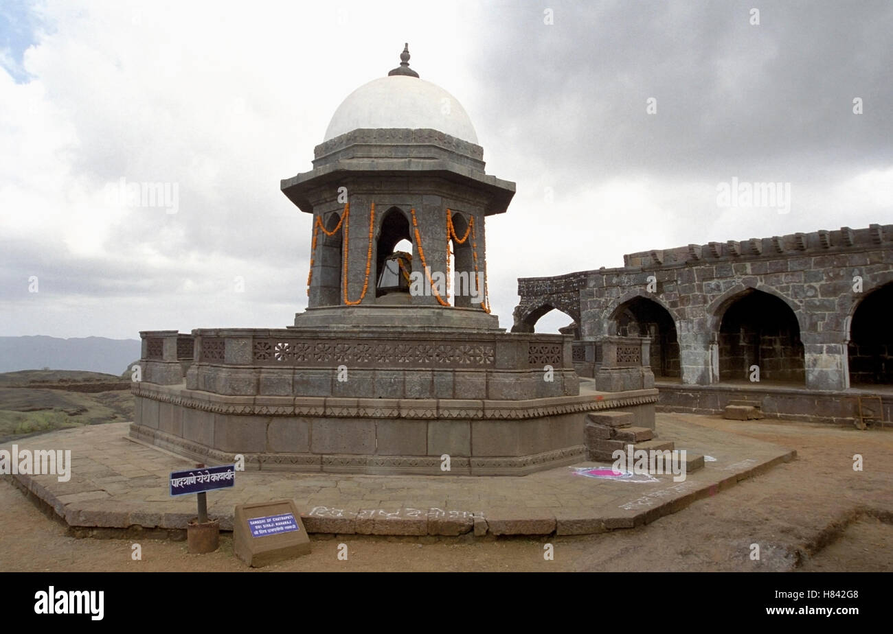 Shivajis Samadhi At Raigad Fort Maharashtra India Stock Photo Alamy