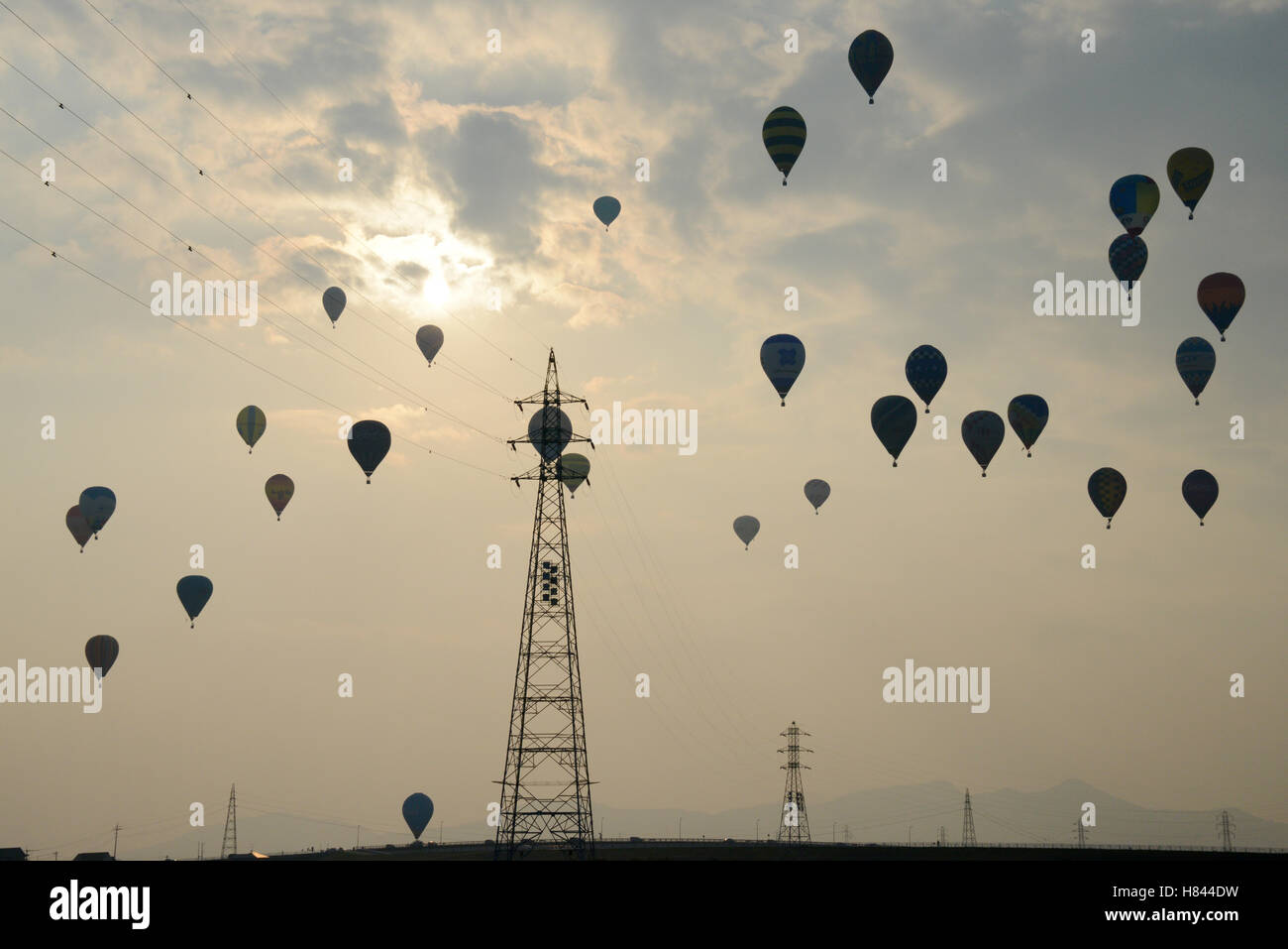 FAI World Hot Air Balloon Championship, Many air balloons in the sky ...