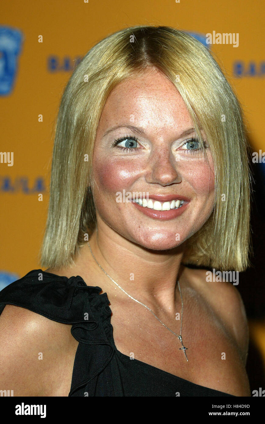Geri halliwell 2002 hi-res stock photography and images - Alamy