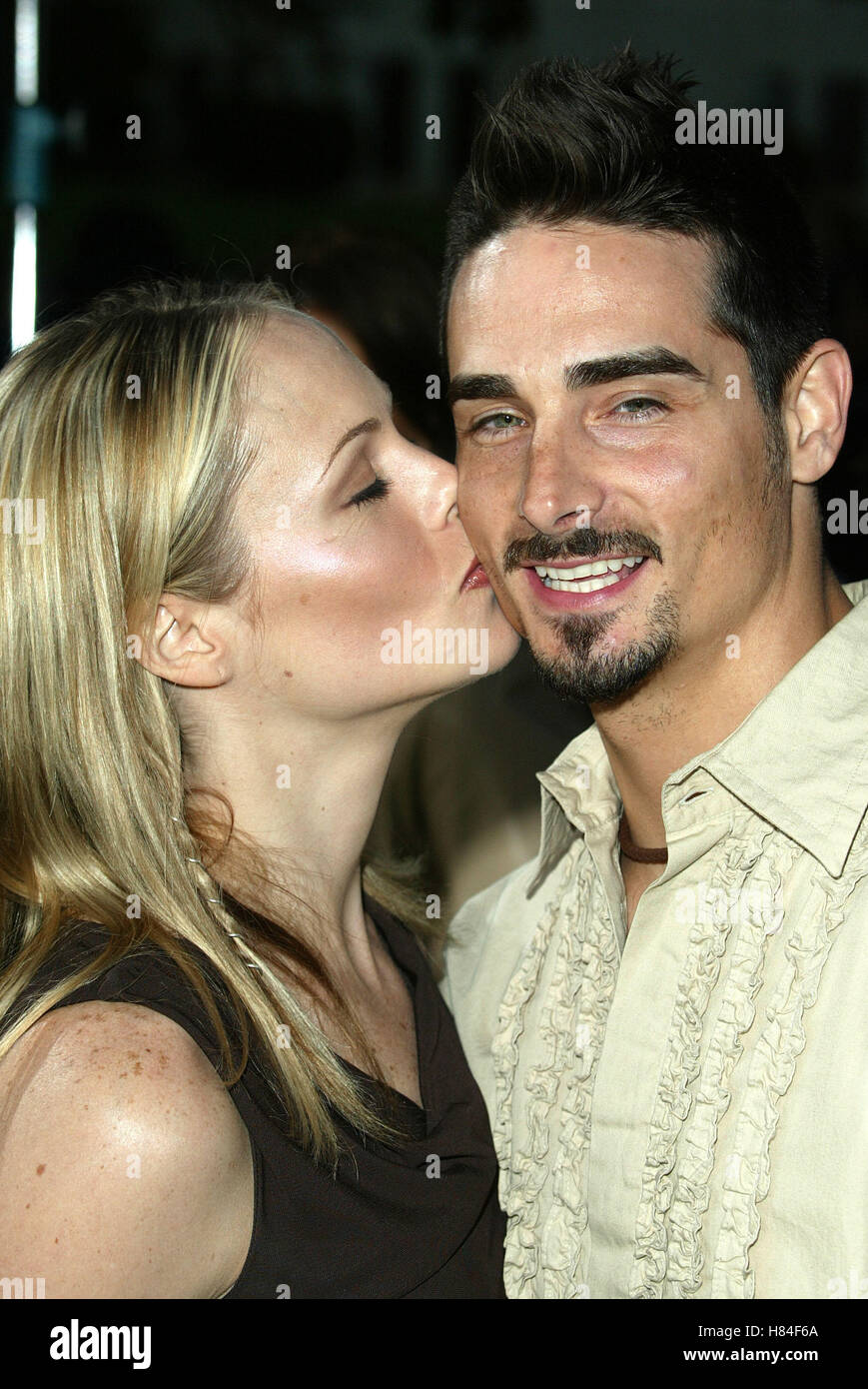 KEVIN RICHARDSON & KRISTIN EARTH TO L.A. II! BENEFIT WADSWORTH THEATRE BRENTWOOD LOS ANGELES USA 10 May 2002 Stock Photo