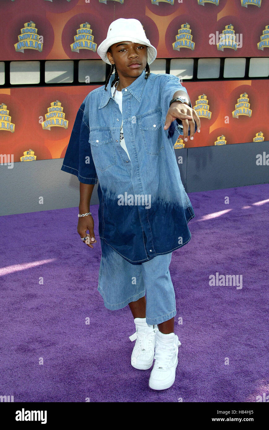 BOW WOW AKA LIL' BOW WOW 2002 MTV MOVIE AWARDS ARRIVALS SHRINE