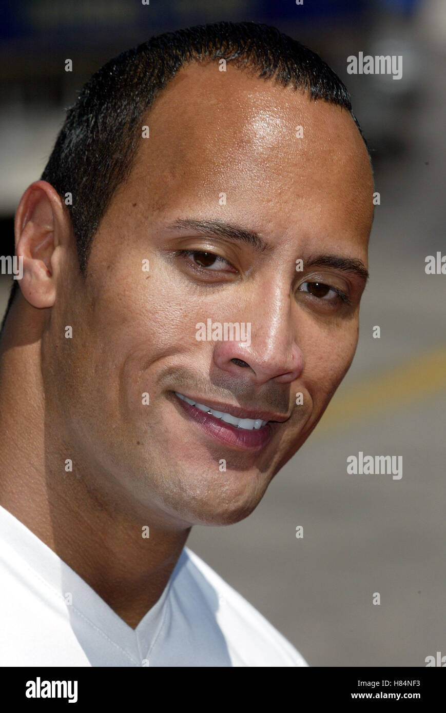 DWAYNE JOHNSON (AKA THE ROCK) TEEN CHOICE AWARDS 2002 UNIVERSAL