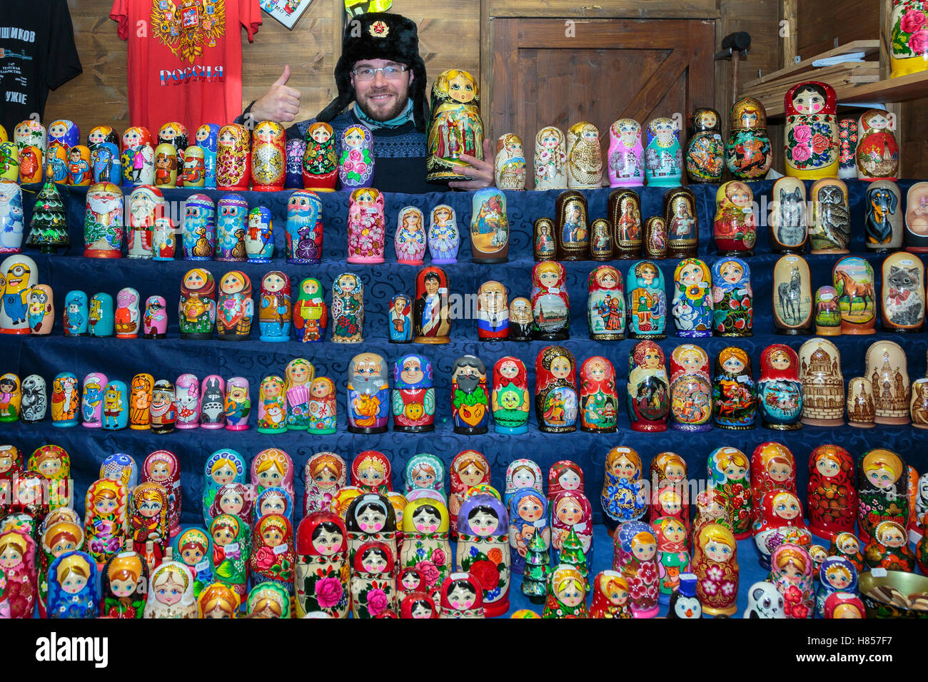 Glasgow, Scotland, UK. 10th November, 2016. Glasgow's annual and popular Christmas International