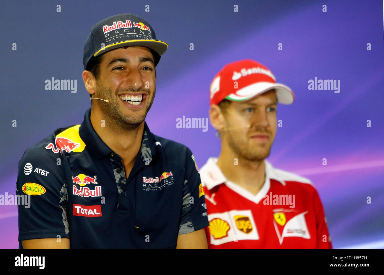 Sao Paulo, Brazil. 10th November, 2016. The drivers Daniel Ricciardo (AUS) Red Bull Racing and Sebastian Vettel (GER) Scuderia Ferrari during a press conference the Brazil Grand Prix Formula 1 in 2016 held at the Interlagos Circuit on the morning of Thursday. Credit:  Foto Arena LTDA/Alamy Live News Stock Photo