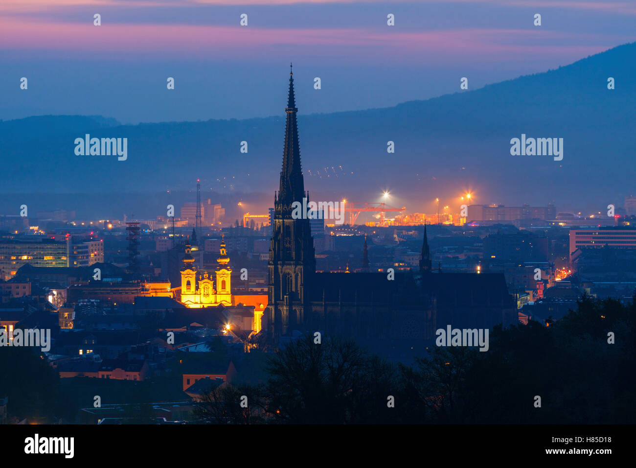 Linz panorama at sunrise. Linz, Upper Austria, Austria Stock Photo - Alamy