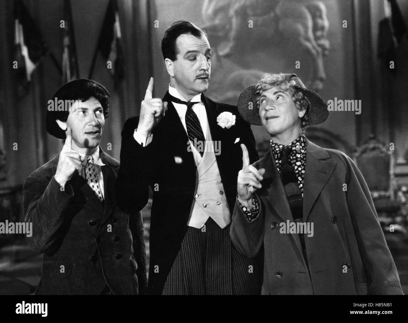 Die Marx Brothers im Krieg, (DUCK SOUP) USA 1933 s/w, Regie: Leo McCarey, CHICO MARX, LOUIS CALHERN, HARPO MARX; Stock Photo