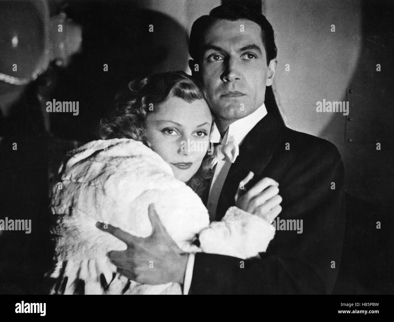 Titanic, (TITANIC) D 1943, Regie: Herbert Selpin, CHARLOTTE THIELE, FRITZ BÖTTGER, Stichwort: Umarmung Stock Photo