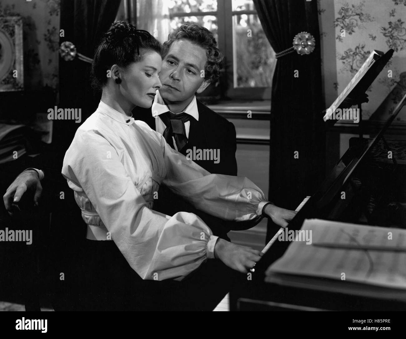 Clara Schumanns große Liebe, (SONG OF LOVE) USA 1947 s/w, Regie: Clarence Brown, KATHARINE HEPBURN, PAUL HENREID, Key: Klavier, Pianistin, Musizieren Stock Photo