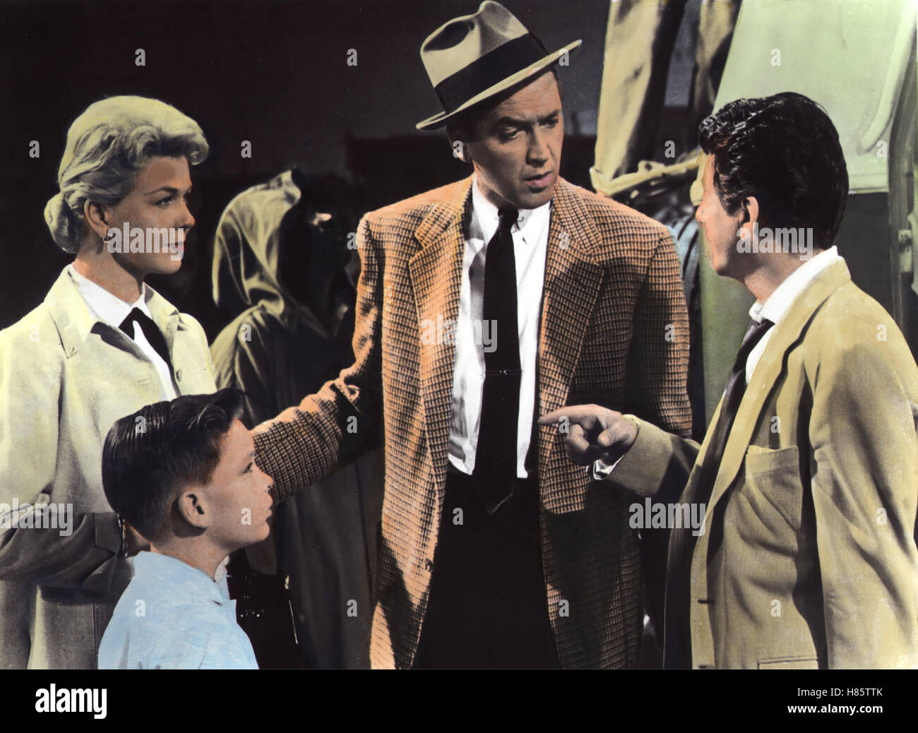 Der Mann Der Zuviel Wusste The Man Who Knew Too Much Usa 1956 Regie Alfred Hitchcock Doris Day Christopher Olsen James Stewart Daniel Gelin Stock Photo Alamy