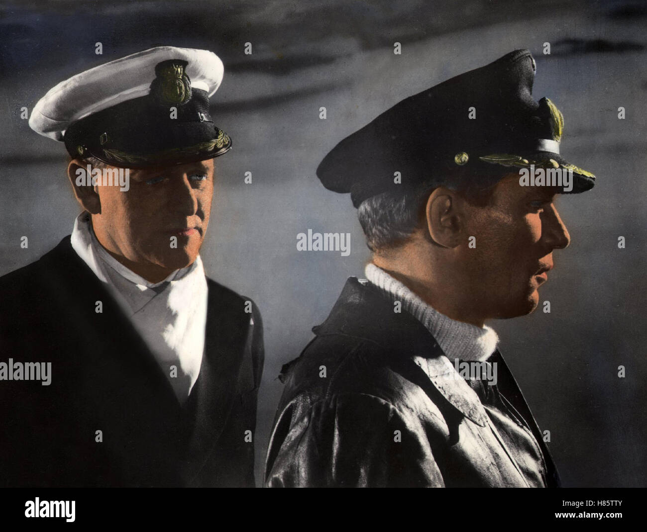 Panzerschiff Graf Spee, (BATTLE OF THE RIVER PLATE) GB 1956, Regie: Michael Powell, JOHN GREGSON, PETER FINCH, Stichwort:  Uniform, Kapitän, Mütze Stock Photo