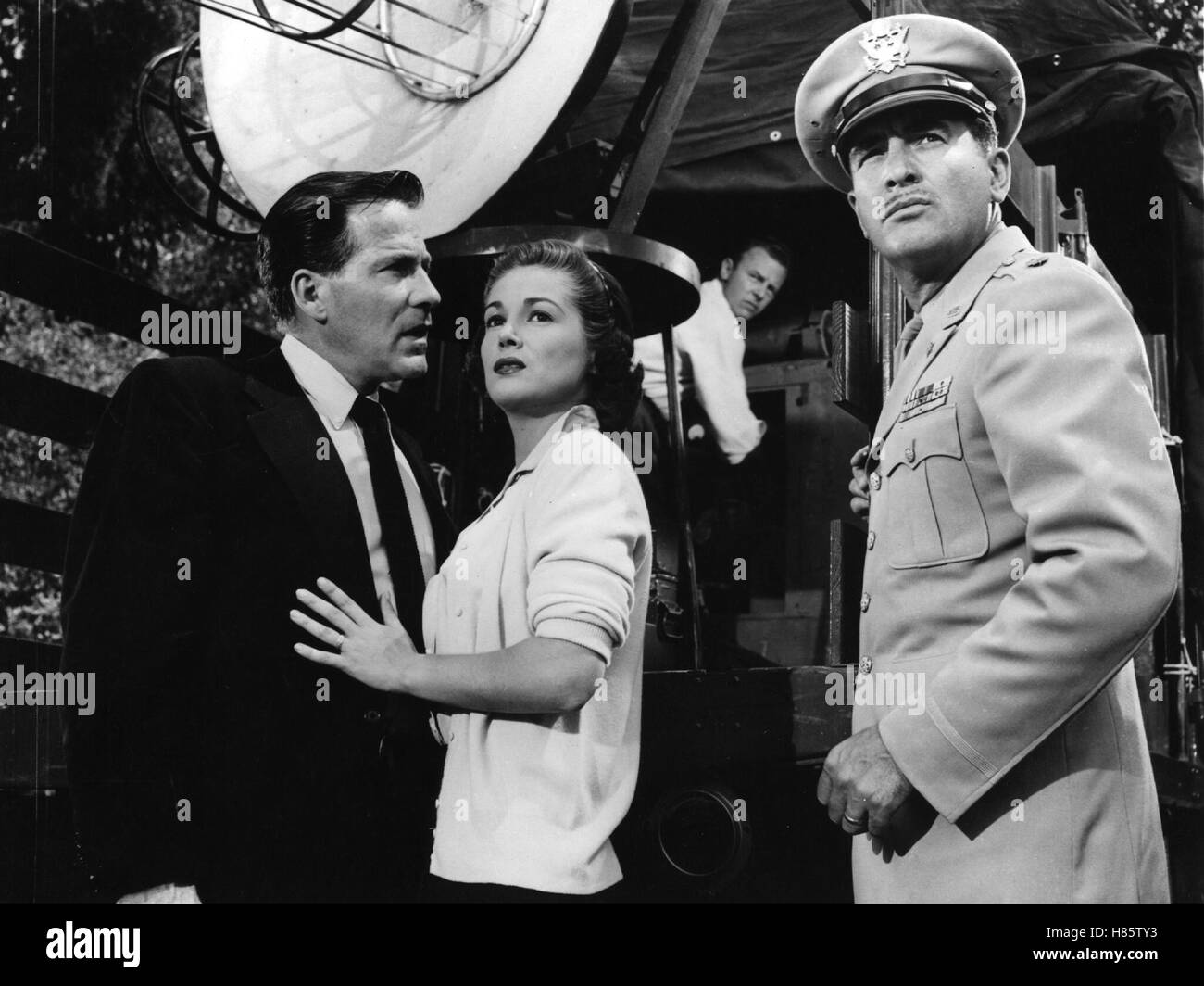 Fliegende Untertassen greifen an, (EARTH VS THE FLYING SAUCERS) USA 1956, Regie: Fred F. Sears, HUGH MARLOWE, JOAN TAYLOR, DONALD CURTIS, Stichwort: Uniform Stock Photo