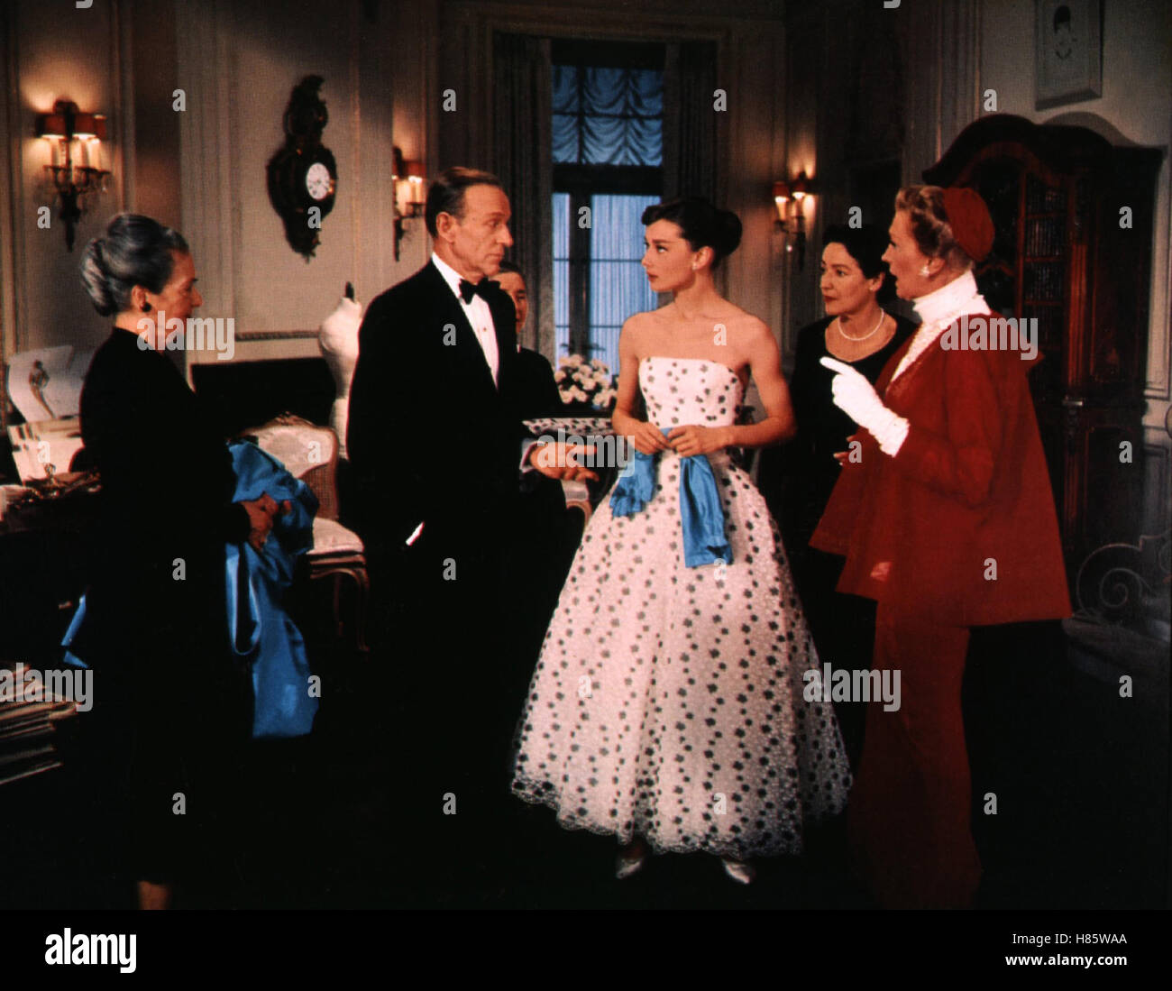 Ein süßer Fratz, (FUNNY FACE) USA 1957, Regie: Stanley Donen, FRED ASTAIRE, AUDREY HEPBURN, KAY THOMPSON Stock Photo