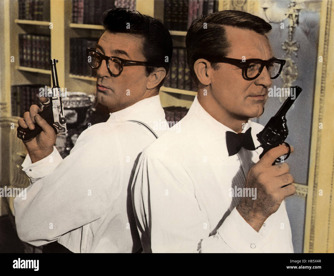 Robert mitchum and cary grant hi-res stock photography and images - Alamy