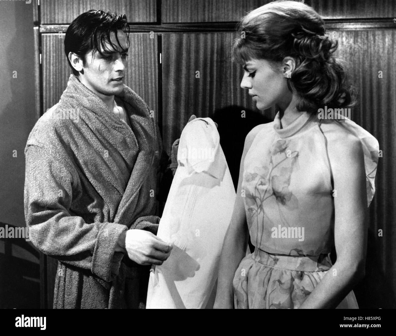Lautlos wie die Nacht, (MELODIE EN SOUS-SOL) F-IT 1962 s/w, Regie: Henri Verneuil, ALAIN DELON, VIVIANE ROMANCE Stock Photo