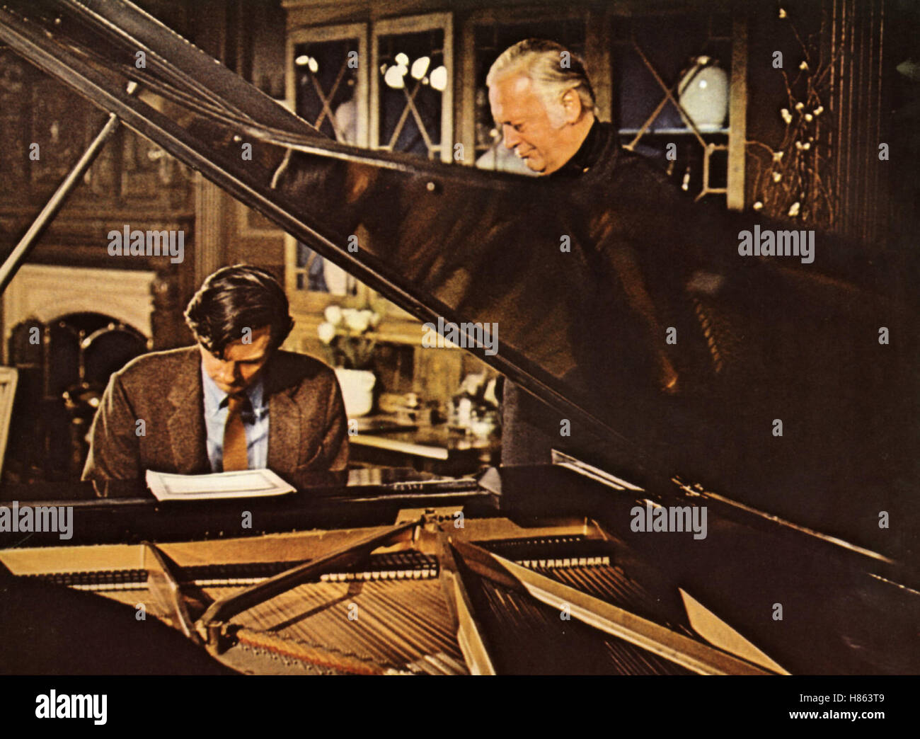 Mephisto-Walzer, (THE MEPHISTO WALTZ) USA 1971, Regie: Paul Wendkos, ALAN  ALDA + CURD JÜRGENS Stichwort: Klavier, Piano Stock Photo - Alamy