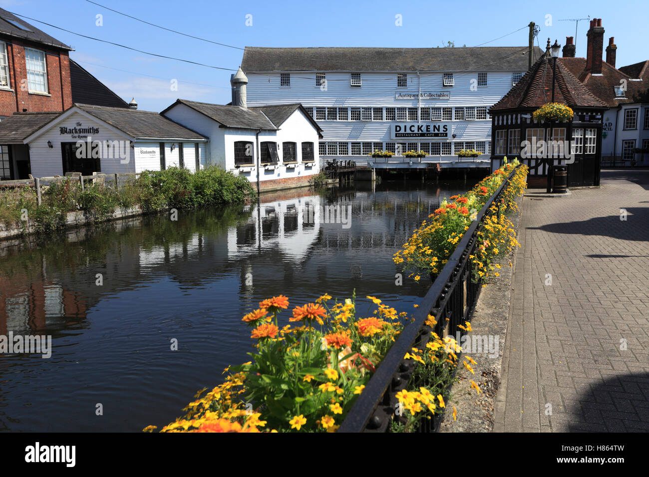 Halstead leisure centre hi-res stock photography and images - Alamy