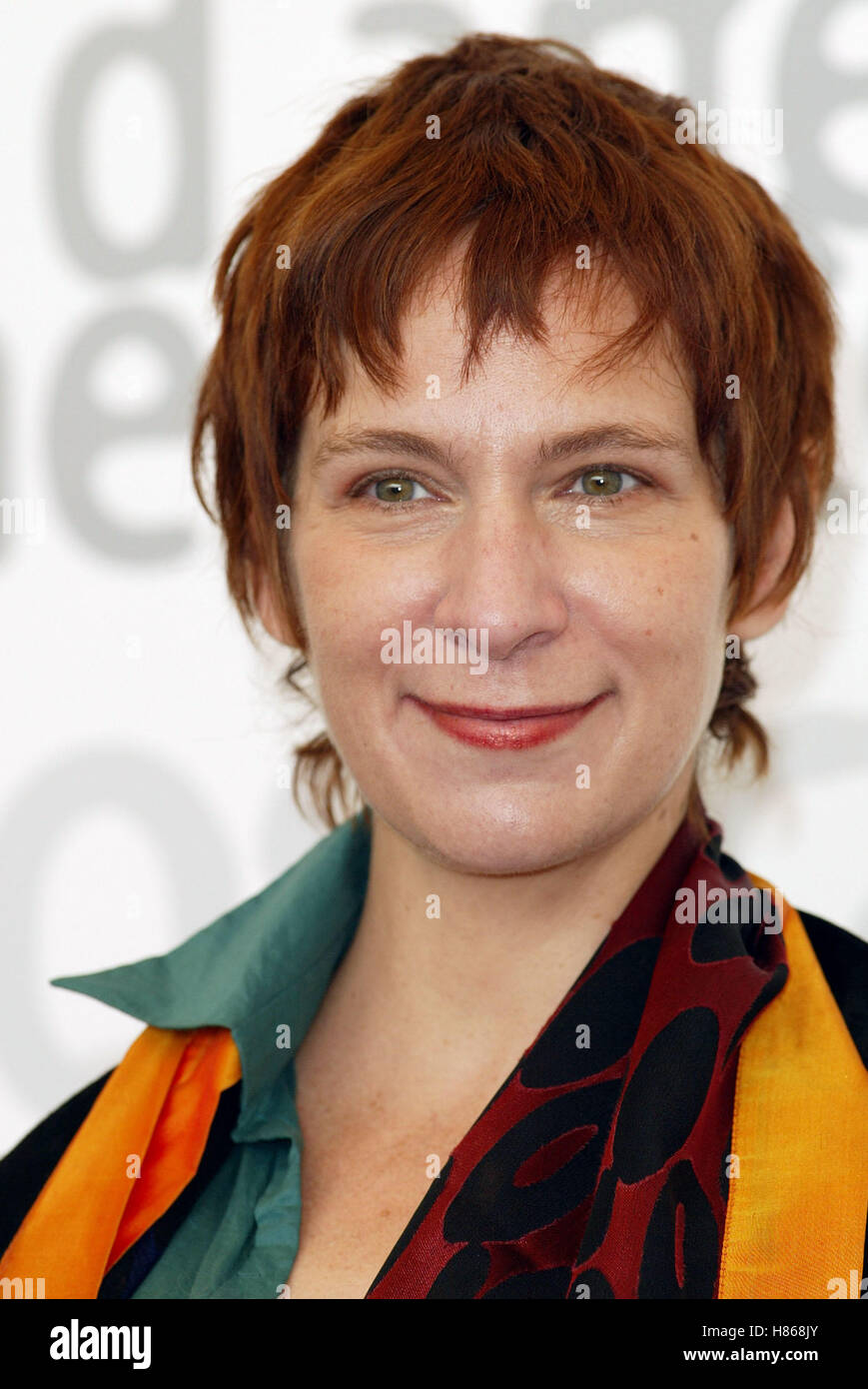 AMANDA PLUMMER KEN PARK PHOTOCALL VENICE FILM FESTIVAL VENICE ITALY 04 September 2002 Stock Photo