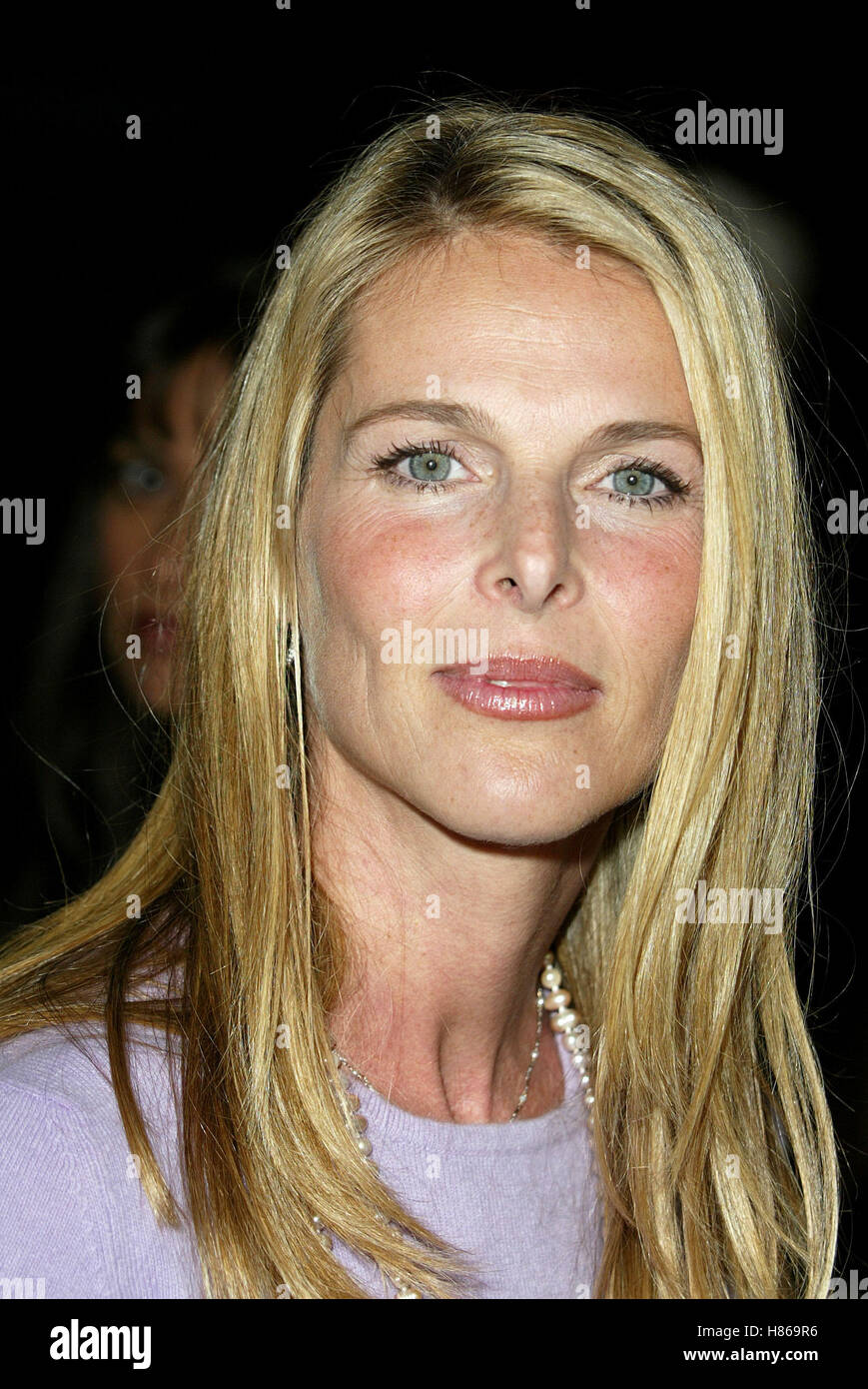 CATHERINE OXENBERG 2ND ADOPT-A-MINEFIELD BENEFIT CENTURY PLAZA HOTEL CENTURY CITY LOS ANGELES USA 18 September 2002 Stock Photo