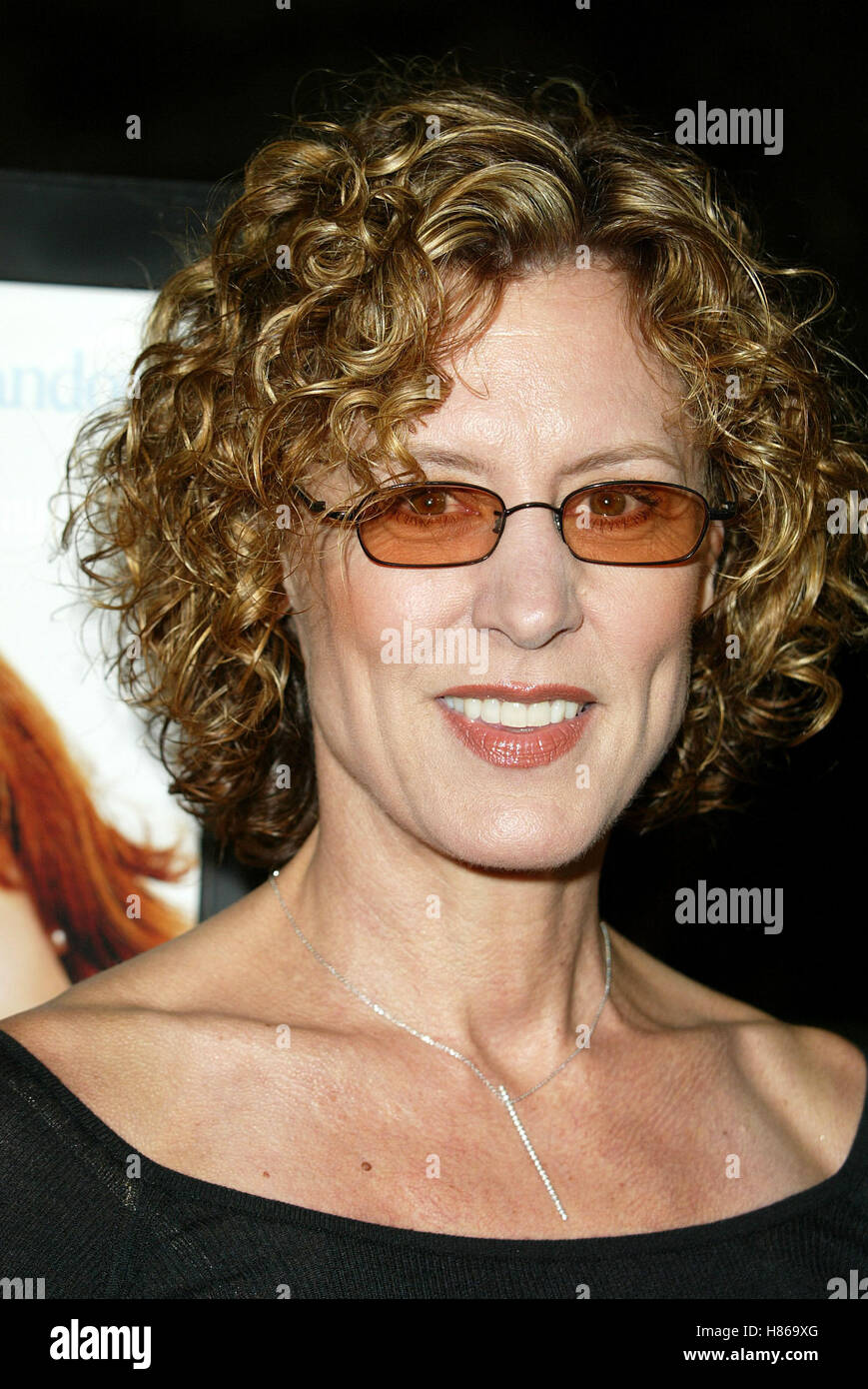 CHRISTINE LAHTI THE BANGERS SISTERS. PREMIERE THE GROVE LOS ANGELES USA 19 September 2002 Stock Photo
