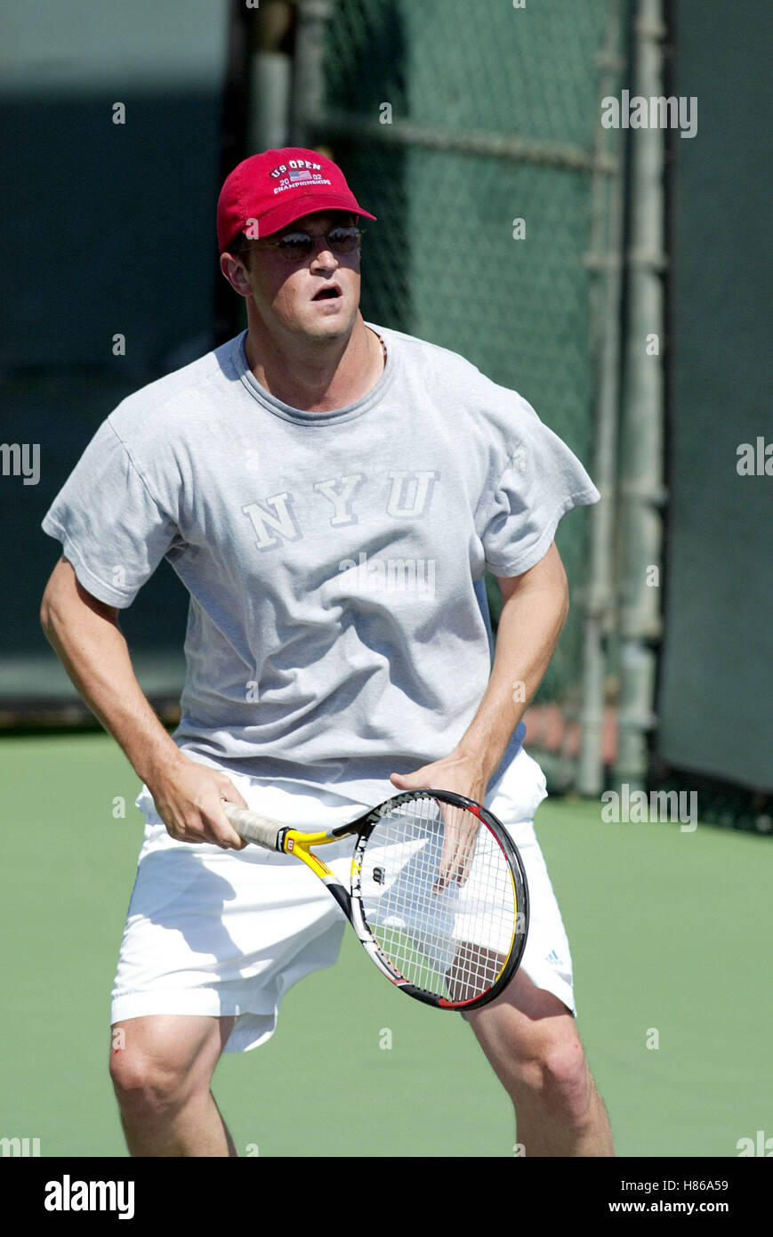 MATTHEW PERRY 1ST CELEBRITY TENNIS CLASSIC BEVERLY HILLS COUNTRY CLUB BEVERLY HILLS LA USA 21 September 2002 Stock Photo