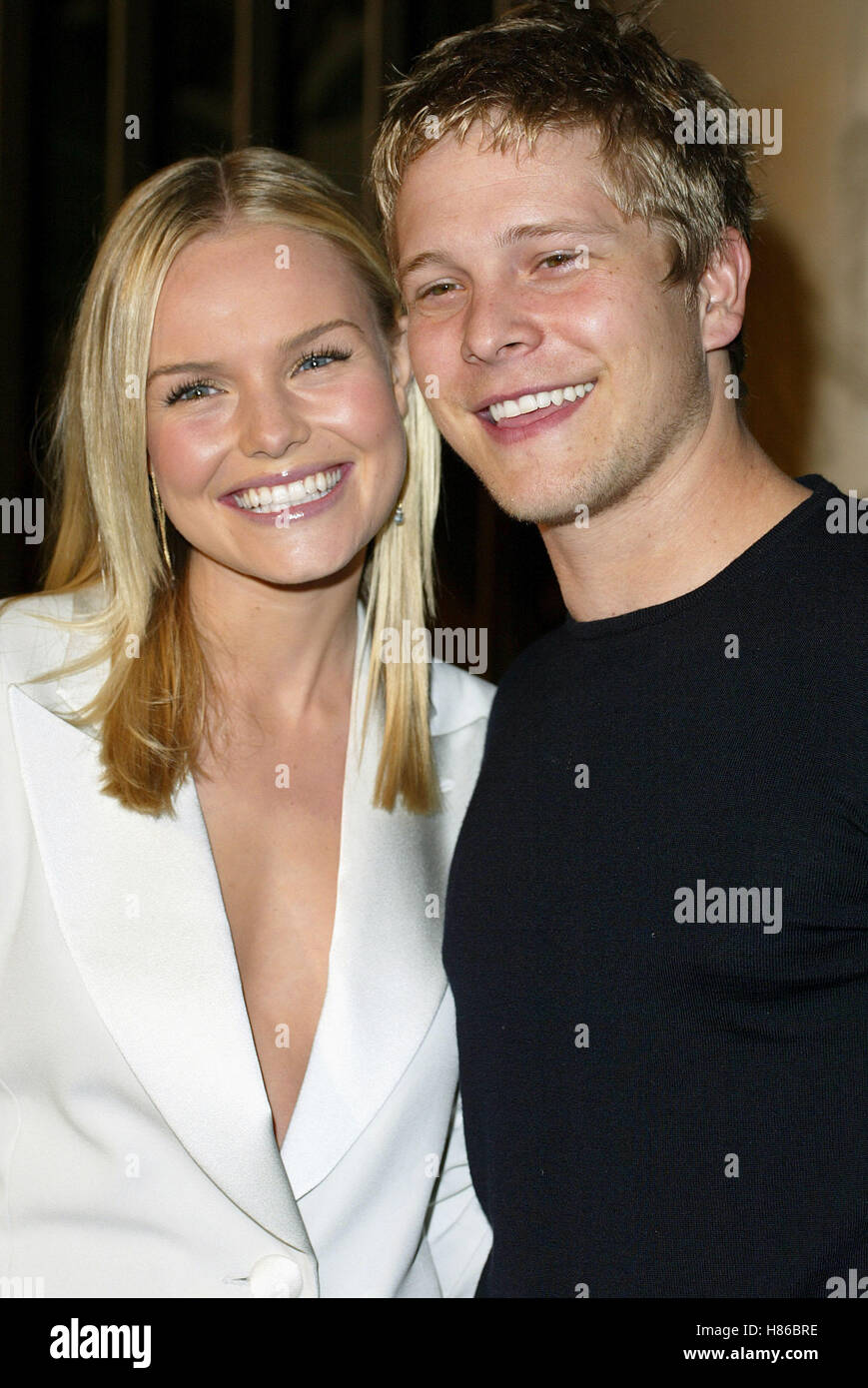 KATE BOSWORTH & MATT CZUCHRY RULES OF ATTRACTION PREMIERE EGYPTIAN THEATRE  HOLLYWOOD LOS ANGELES USA 03 October 2002 Stock Photo - Alamy
