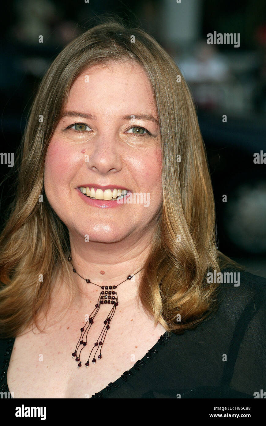 JANET FITCH WHITE OLEANDER FILM PREMIERE GRAUMANN'S CHINESE THEATRE HOLLYWOOD LOS ANGELES USA 08 October 2002 Stock Photo
