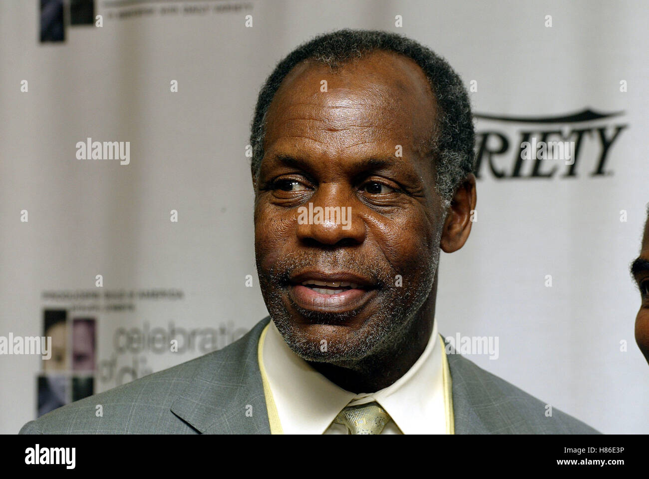 ANGELS IN THE OUTFIELD DANNY GLOVER Date: 1994 Stock Photo - Alamy