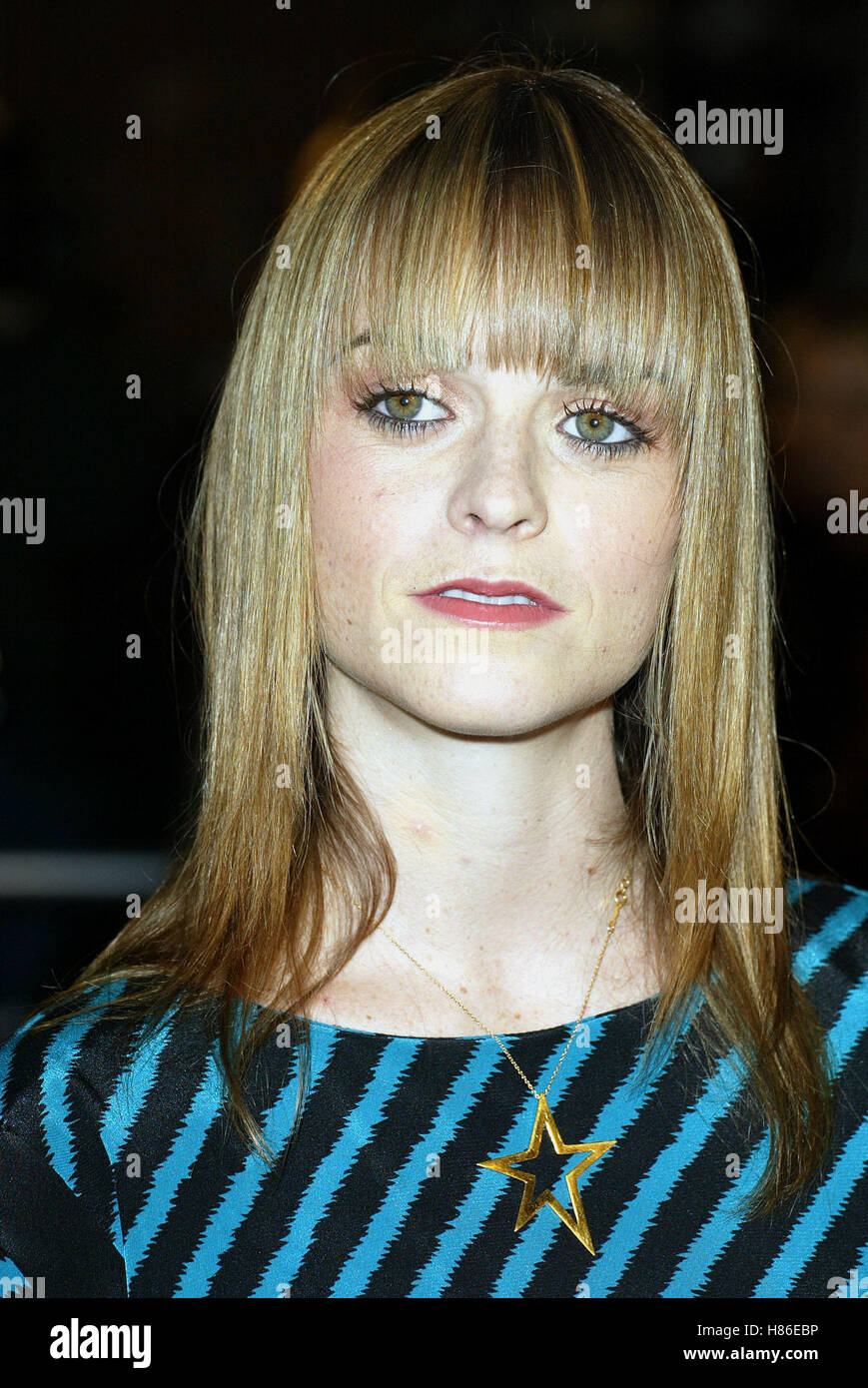 TARYN MANNING 8 MILE WORLD FILM PREMIERE WESTWOOD LOS ANGELES USA 06  November 2002 Stock Photo - Alamy